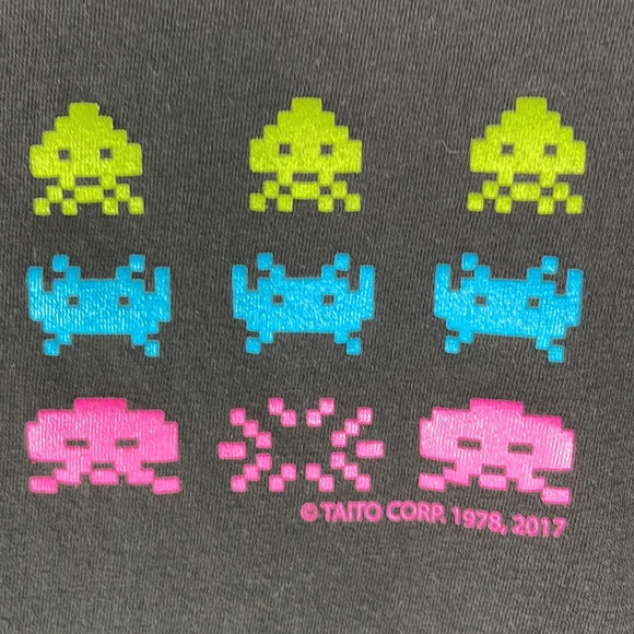 Space Invaders Black T-Shirt - Picture 2 of 3